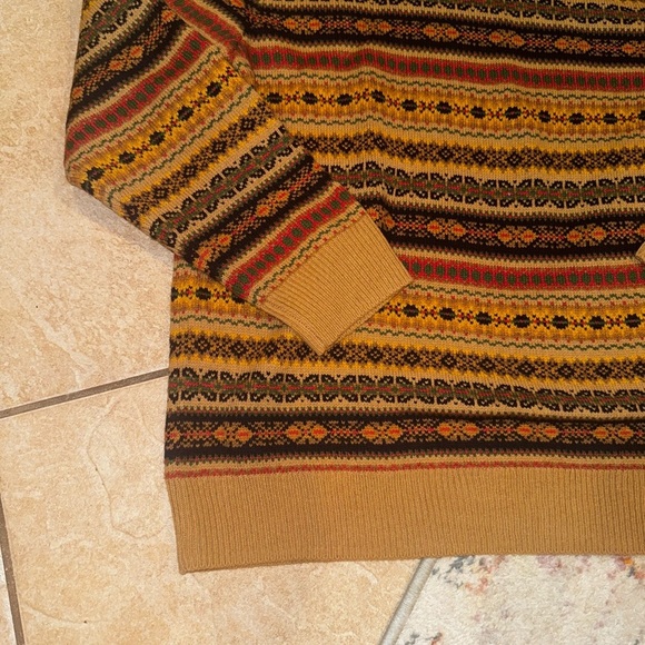 Brooks Brothers Red Fleece Italian Yarn Fair Isle Wool Blend V-Neck Sweater L - Picture 2 of 5